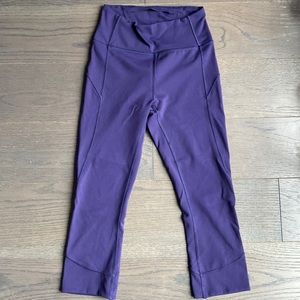 Lululemon In Movement Crop Everlux 19” Leggings Size 4